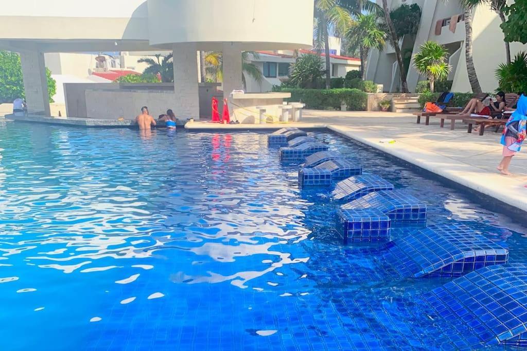Cancun Studio - Steps To Beach And Water Fun Exterior photo