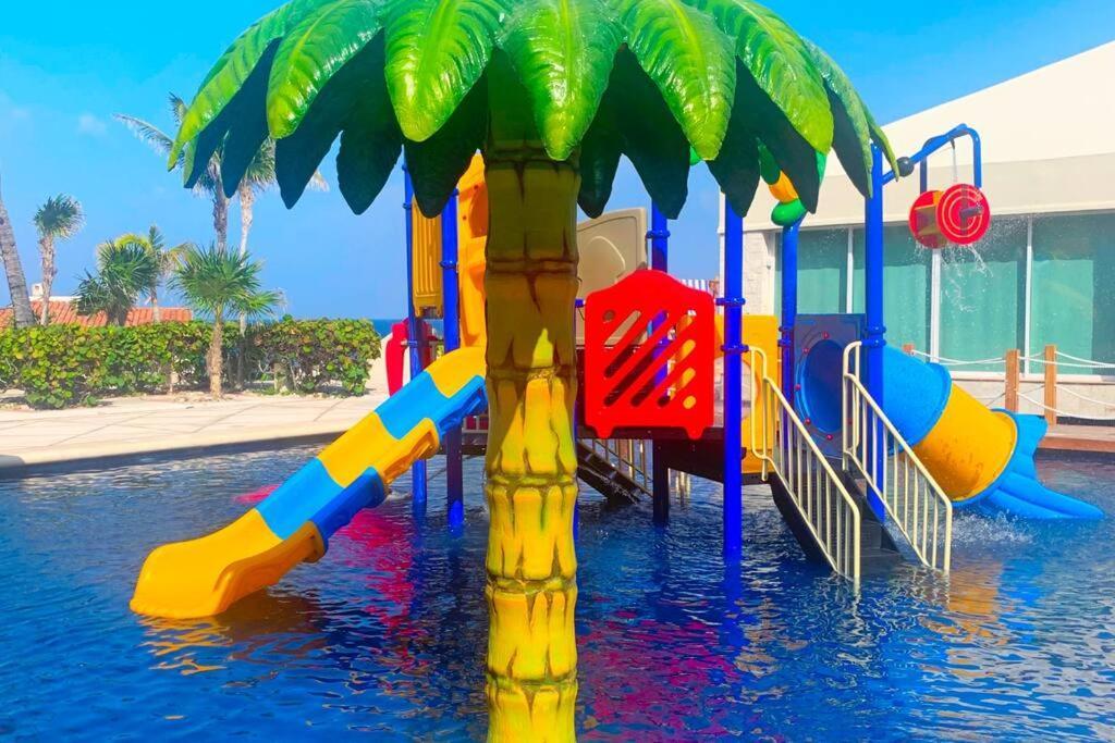 Cancun Studio - Steps To Beach And Water Fun Exterior photo